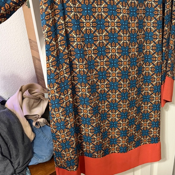 Geometric Patterned Dress with Orange Accents - Picture 4 of 8